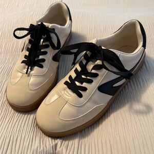 Dolce Vita Voyage - Cream and Black Sneakers